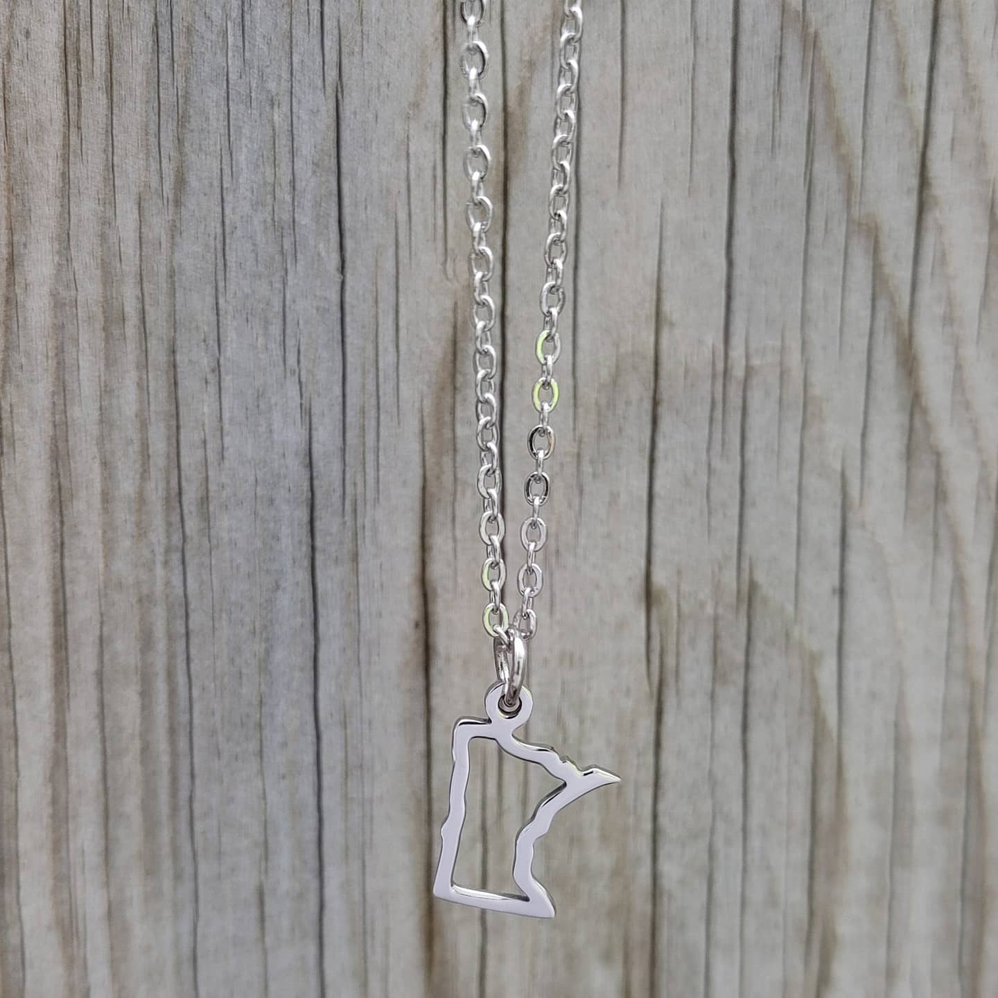 Minnesota outline necklace