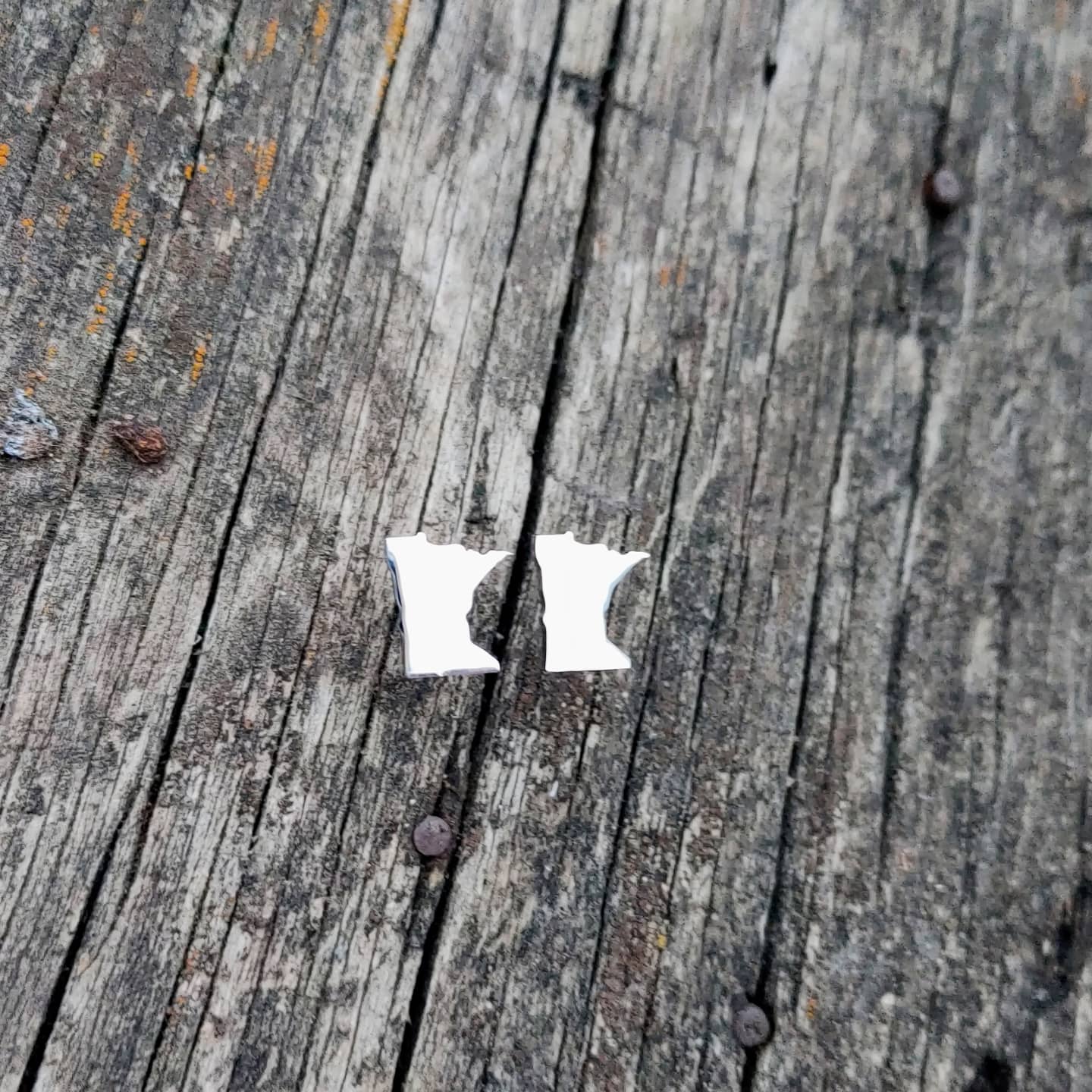 Minnesota stud earrings